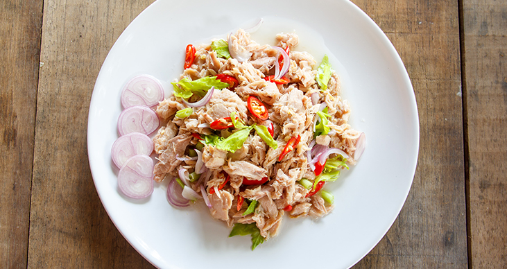 Süper sağlıklı, süper besleyici; Dijon Hardallı Ton Balığı Salatası