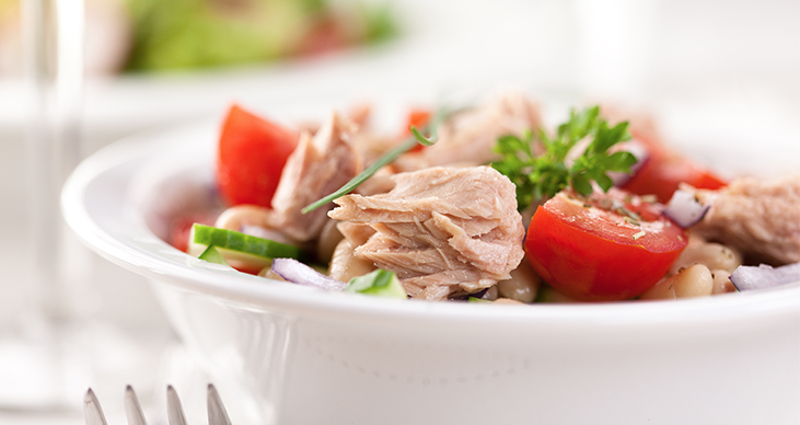 Ağzının tadını bilenlere: Ton Balıklı Kinoa Salatası