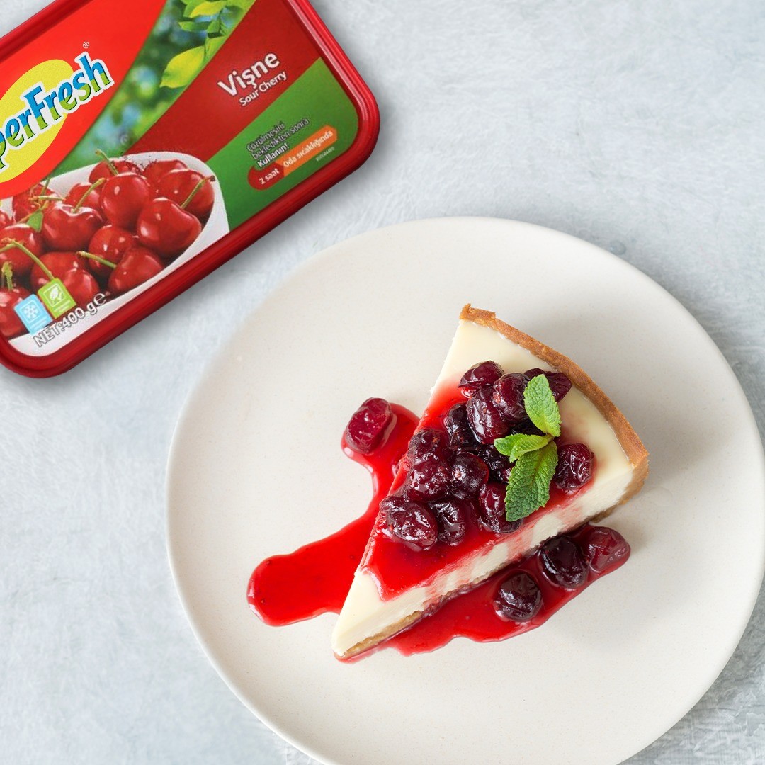 Vişne Soslu Cheesecake